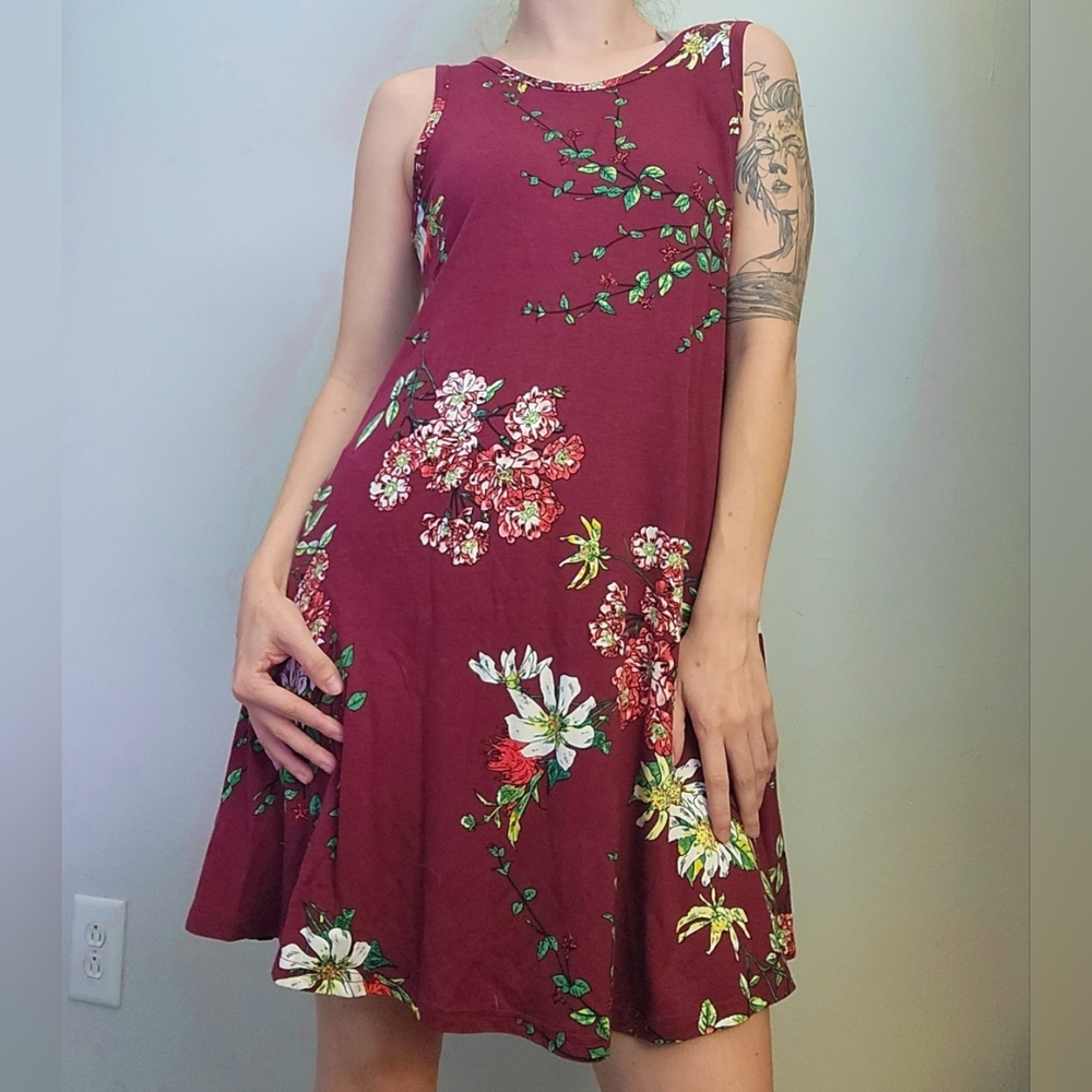 Red Flowy Floral Dress Size S